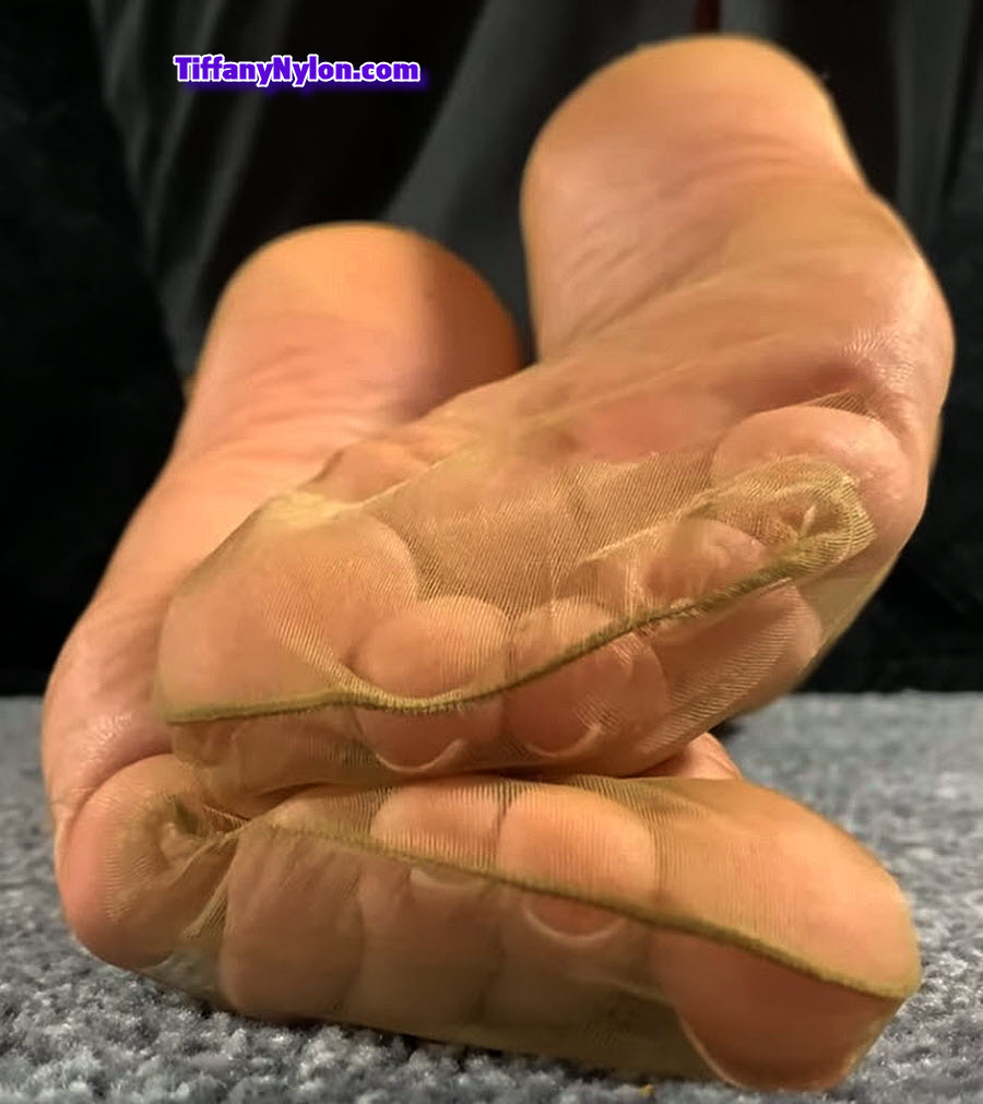 Nylon Feet TiffanyNylon.com