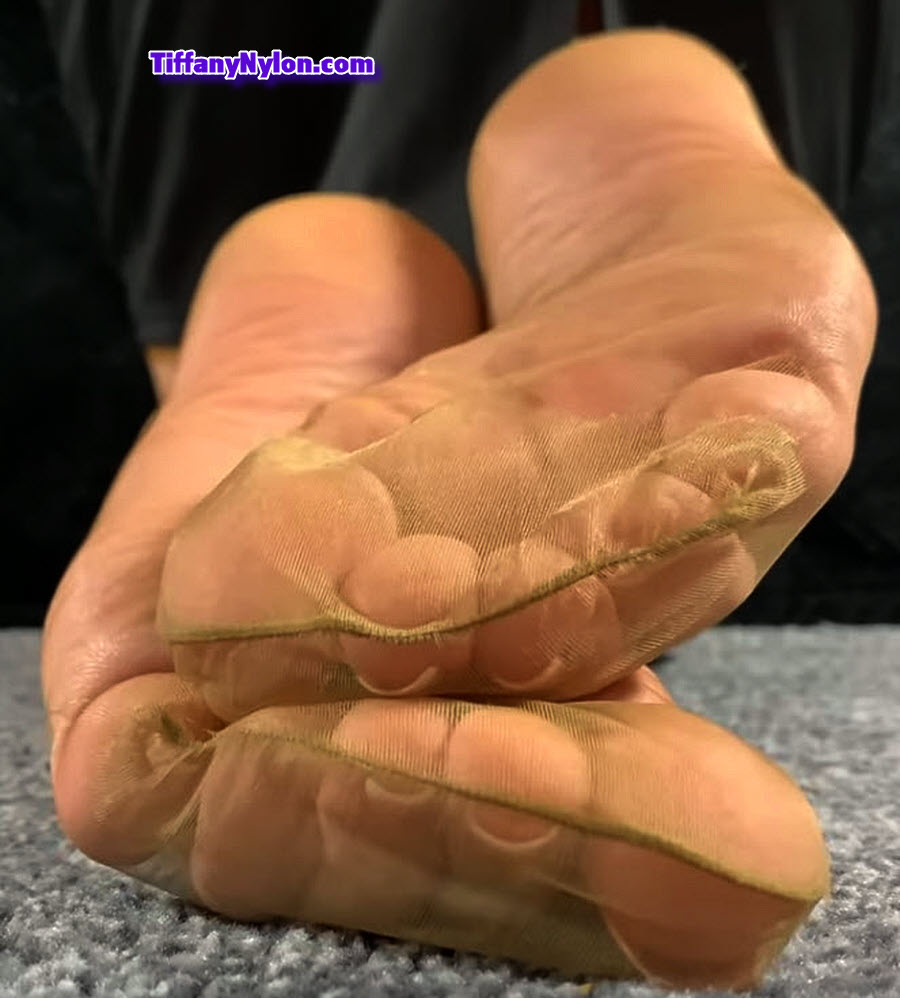 Nylon Feet TiffanyNylon.com