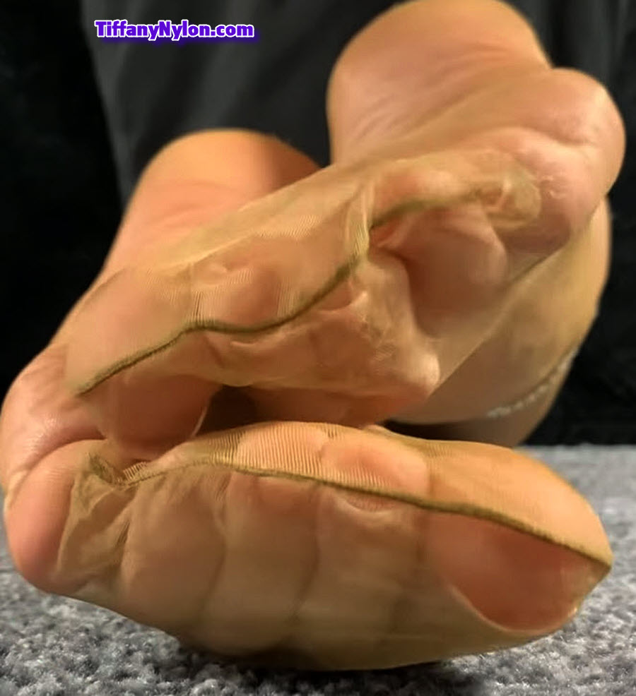 Nylon Feet TiffanyNylon.com