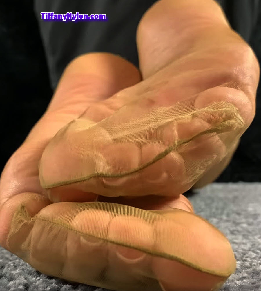 Nylon Feet TiffanyNylon.com