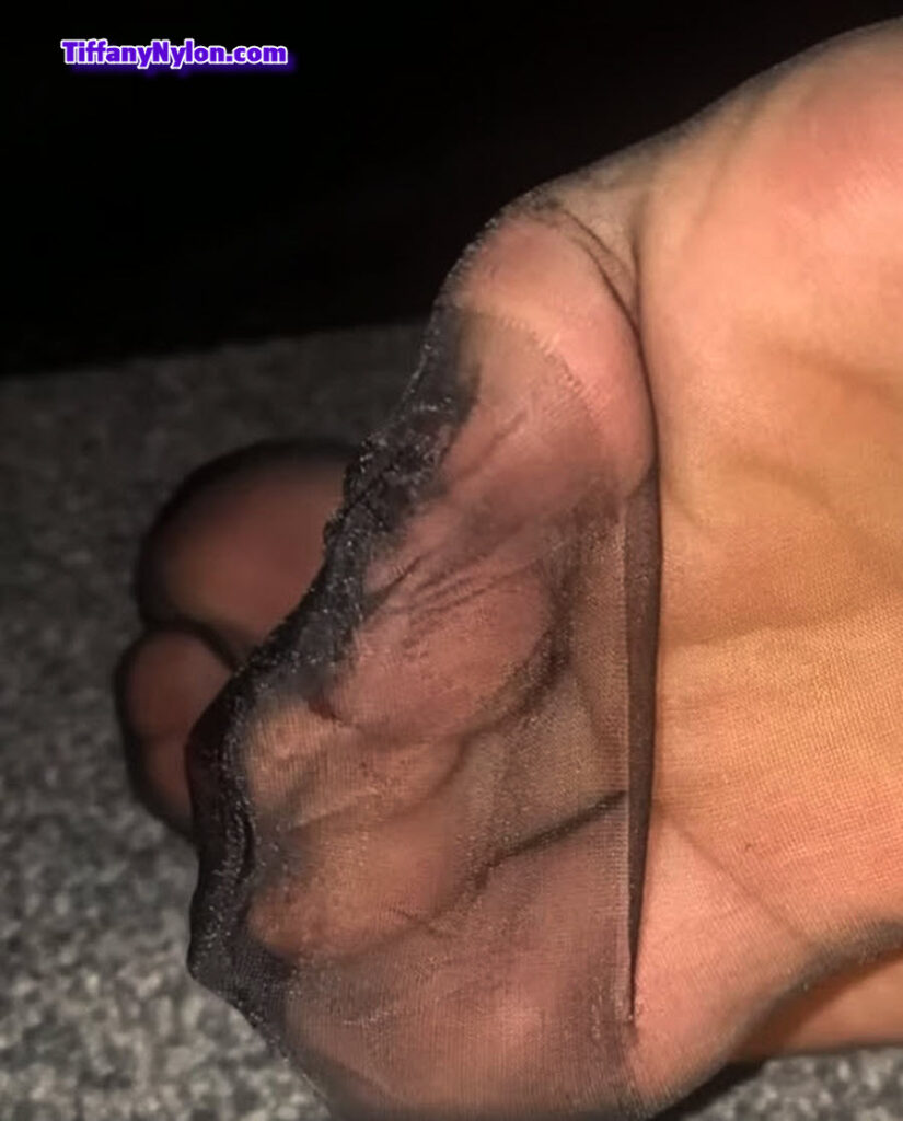 Nylon Feet TiffanyNylon.com